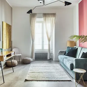 Clausim Domus: New Brightful Flat Next To The Vatican Rome